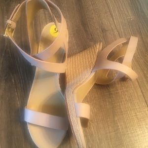 Sz 9 MIchael Kors Wedges